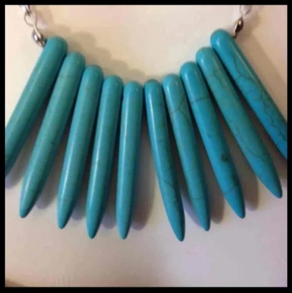 Beaded statement necklace - Picture 3 of 3